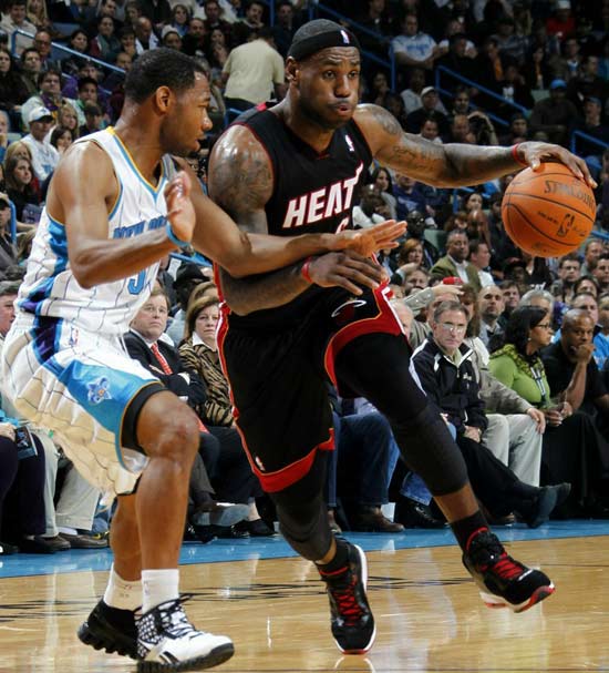 主队的防守 主队的防守